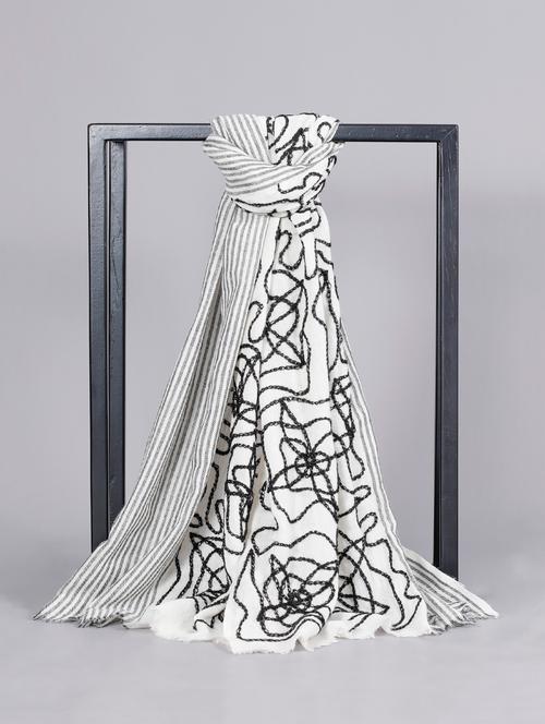 emboidered banarasi dupatta - 17151382 - Very Small Image - 1
