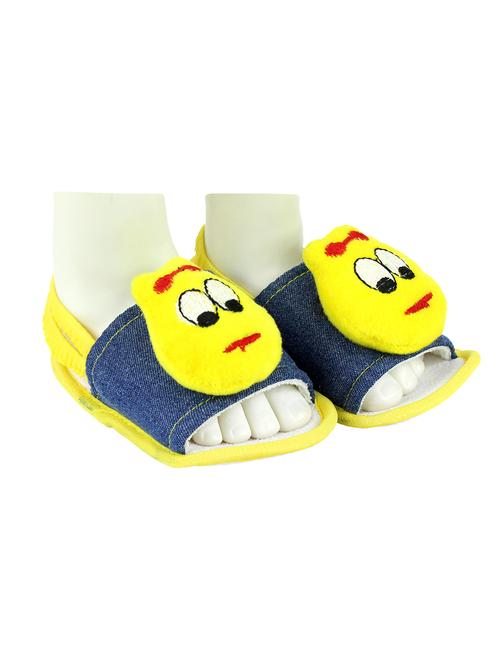yellow fabric boot - 17161979 - Very Small Image - 1
