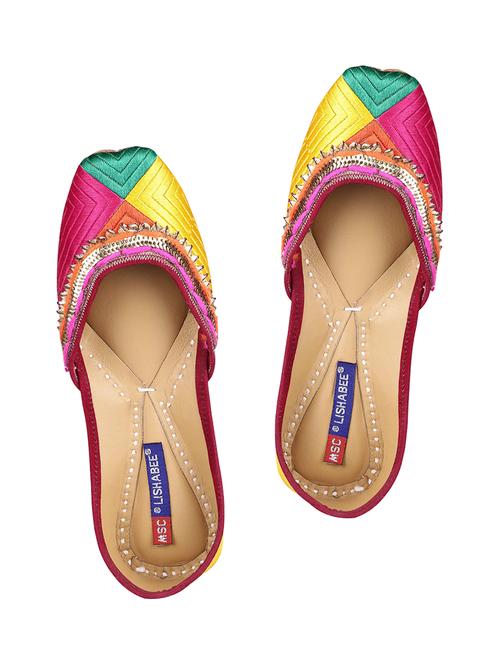 multi colored slip on jutis - 17167522 - Very Small Image - 1