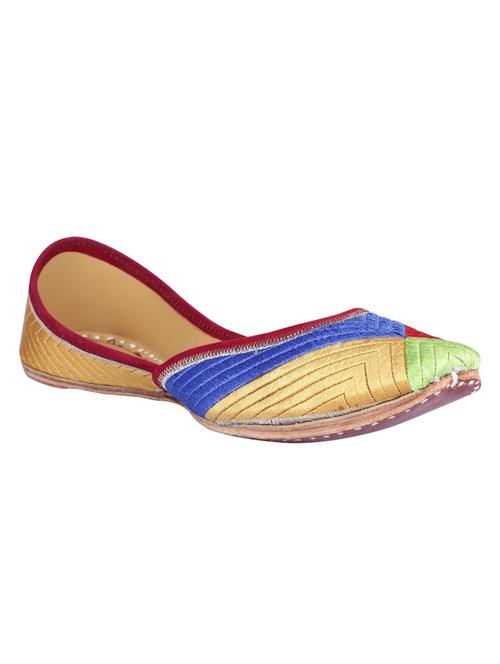multi colored slip on jutis - 17167523 - Very Small Image - 1