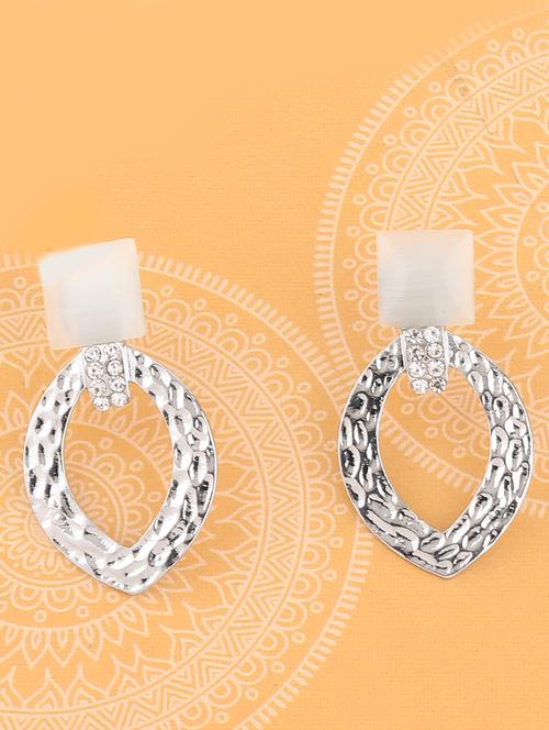 silver metal drop earring - 17194475 - Very Small Image - 1