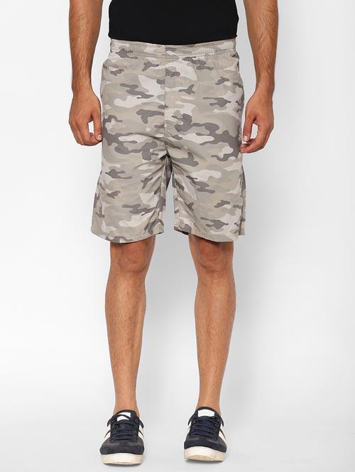 grey camouflage bermuda shorts - 17205303 - Very Small Image - 1