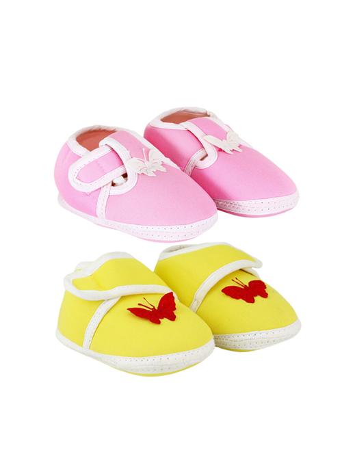 set of 2 booties - 17251416 - Very Small Image - 1