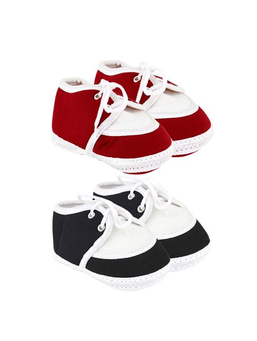 set of 2 booties - 17251482 - Very Small Image - 1