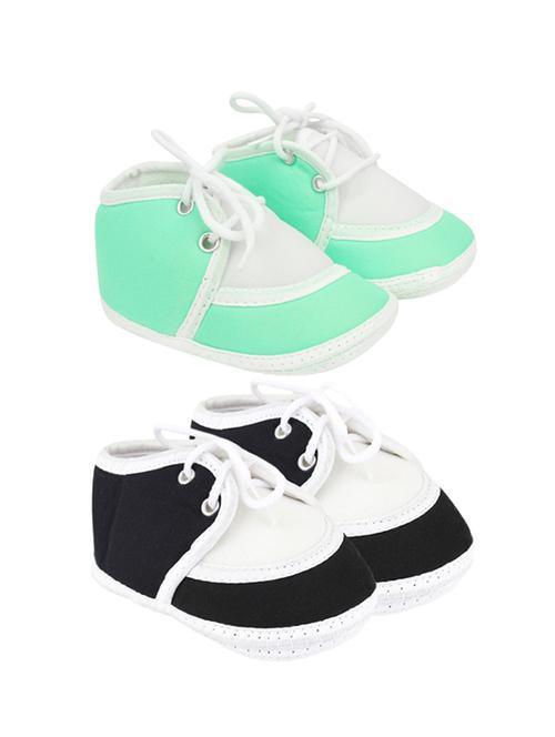 set of 2 booties - 17251518 - Very Small Image - 1