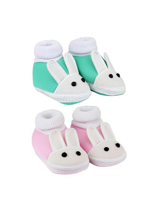 set of 2 booties - 17251528 - Very Small Image - 1