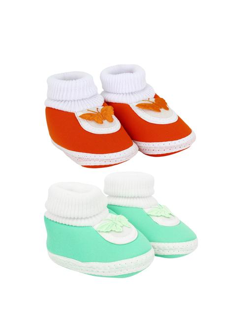 set of 2 booties - 17251549 - Very Small Image - 1
