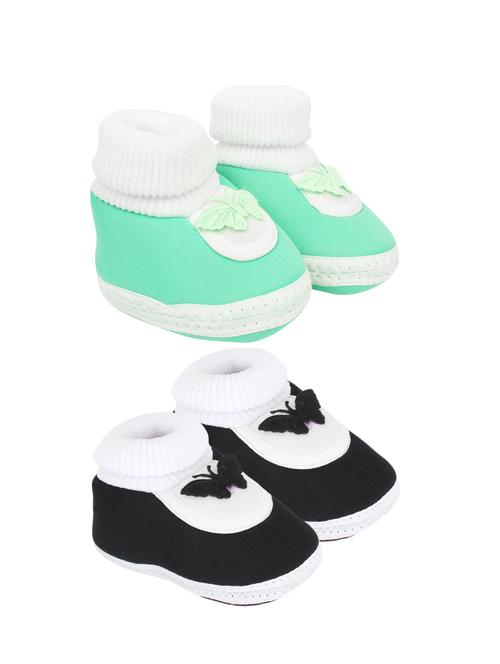 set of 2 booties - 17251552 - Very Small Image - 1