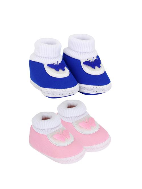 set of 2 booties - 17251564 - Very Small Image - 1