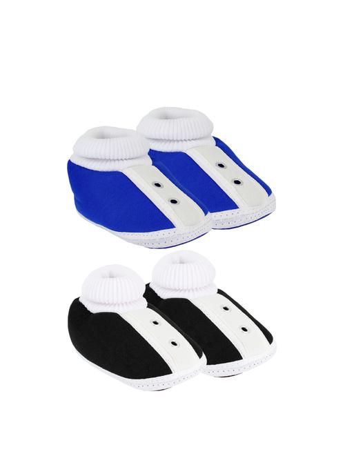 set of 2 booties - 17251637 - Very Small Image - 1