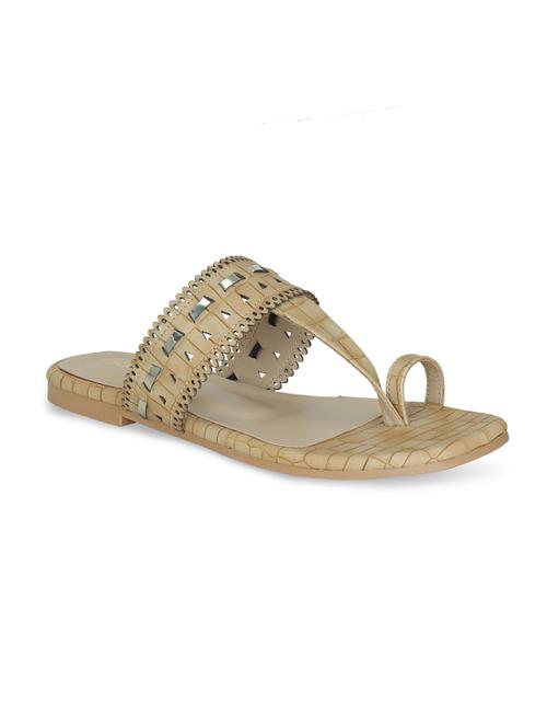 beige leatherette one toe kolhapuris - 17251866 - Very Small Image - 1