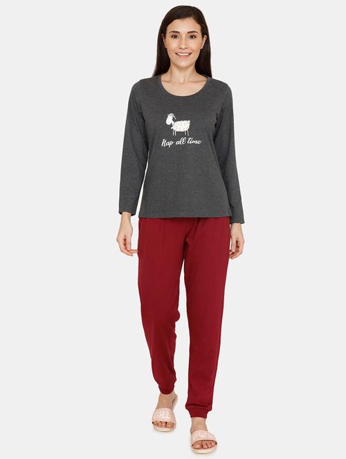 printed pyjama set - 17262990 - Very Small Image - 1