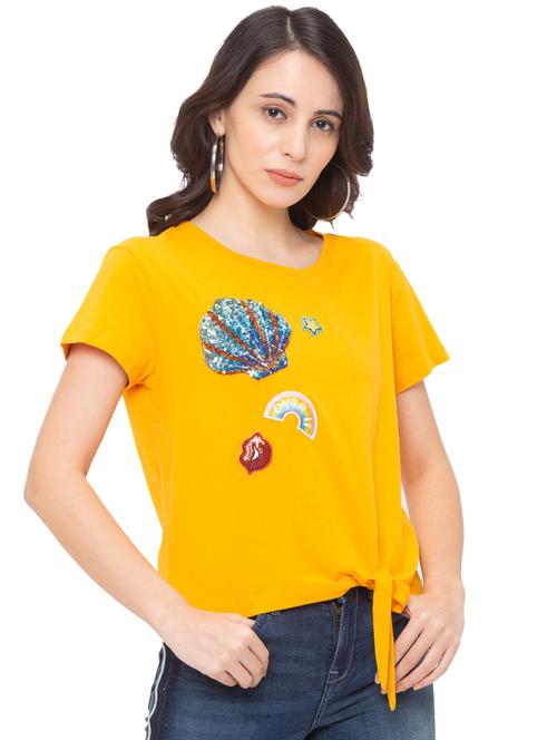 round neck sequin embellished tee - 17264168 - Very Small Image - 1