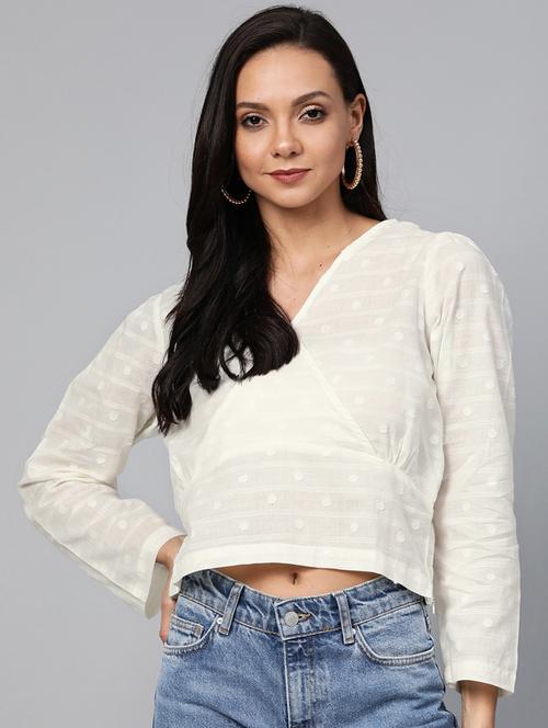 overlap neck crop top - 17266462 - Very Small Image - 1
