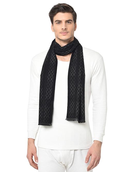 black geometric print muffler - 17272028 - Very Small Image - 1
