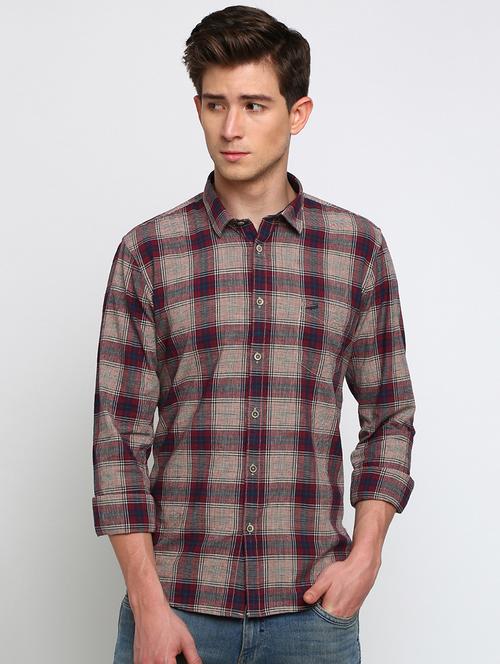 red checkered casual shirt - 17277987 - Very Small Image - 1