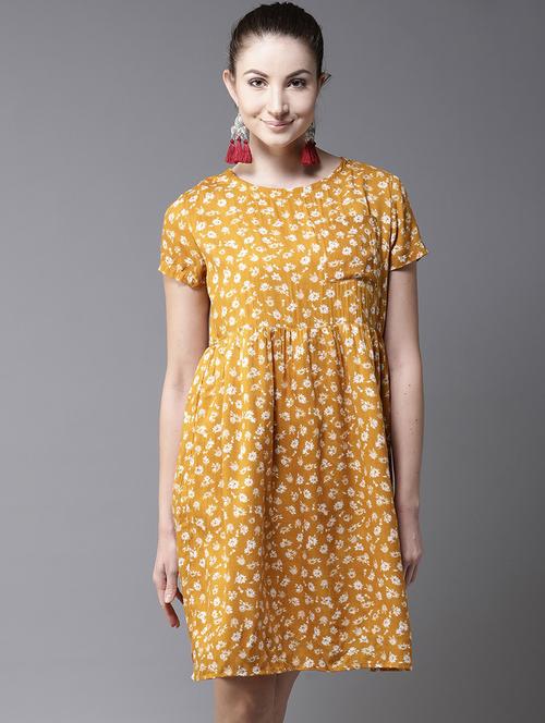 round neck floral fit & flare dress - 17299172 - Very Small Image - 1