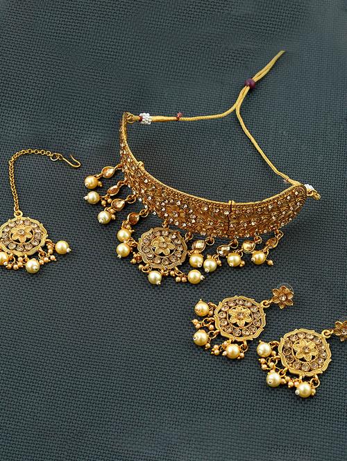 gold brass necklace earring and maang tikka set - 17354668 - Very Small Image - 1