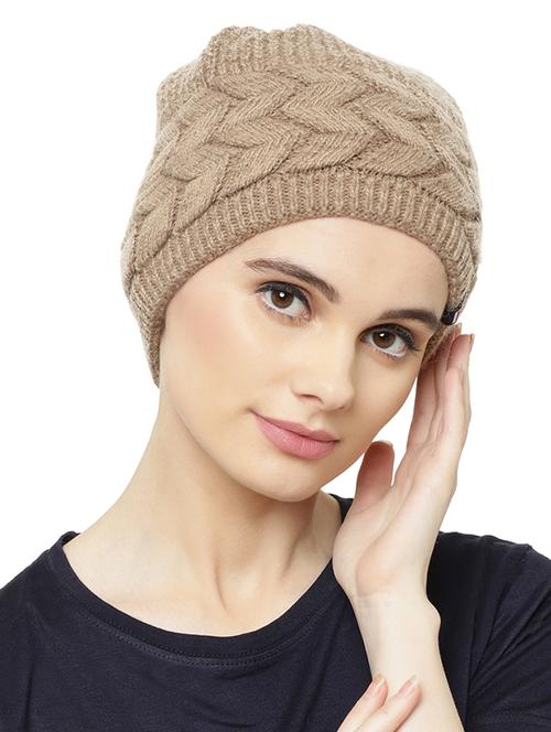 beige wool cap - 17364315 - Very Small Image - 1