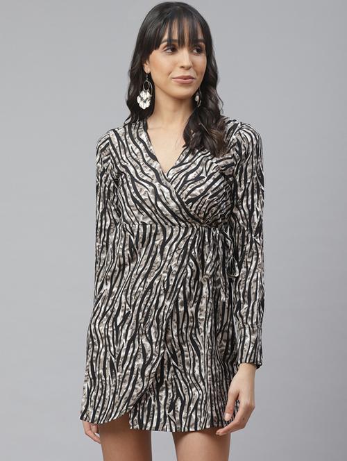 overlap neck animal shirt dress - 17366132 - Very Small Image - 1