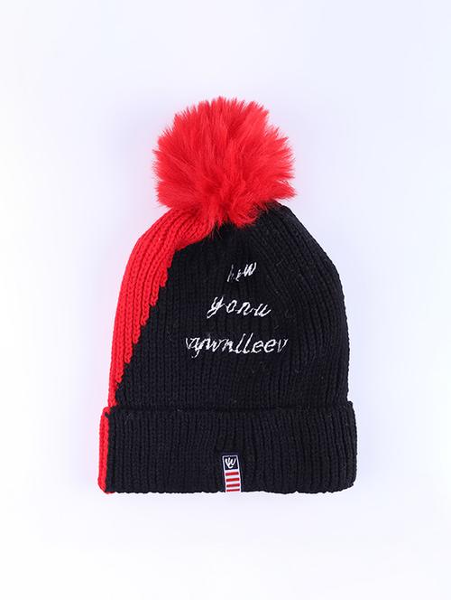 red wool cap - 17370207 - Very Small Image - 1