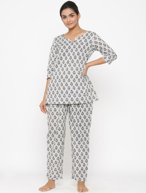 notch neck floral nightwear set - 17370281 - Very Small Image - 1