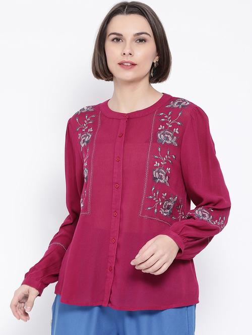 round neck embroidered detail shirt - 17370480 - Very Small Image - 1