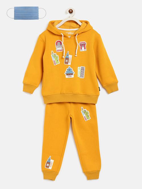 yellow fleece track wear - 17377830 - Very Small Image - 1