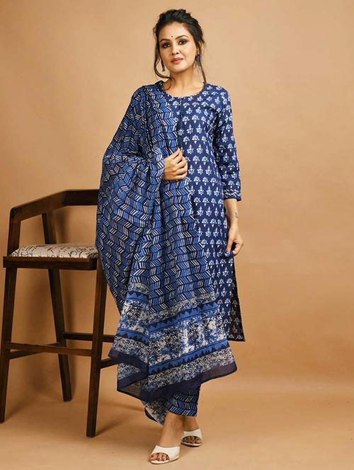 floral suit set - 17426538 - Very Small Image - 1