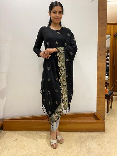 zari work embroidered shawl - 17449761 - Very Small Image - 1