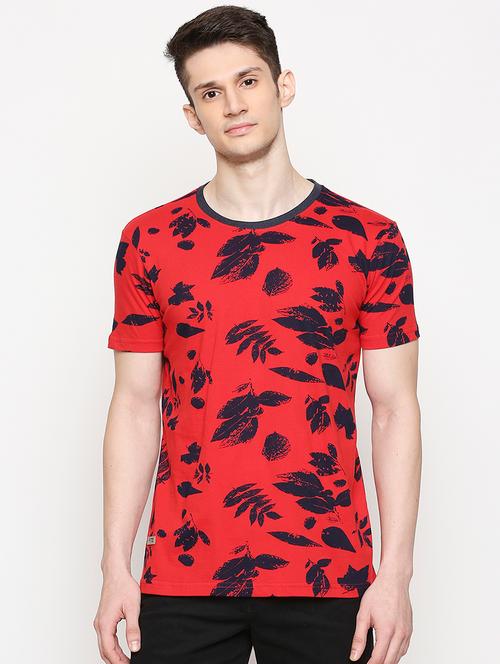 red printed t-shirt - 17469261 - Very Small Image - 1