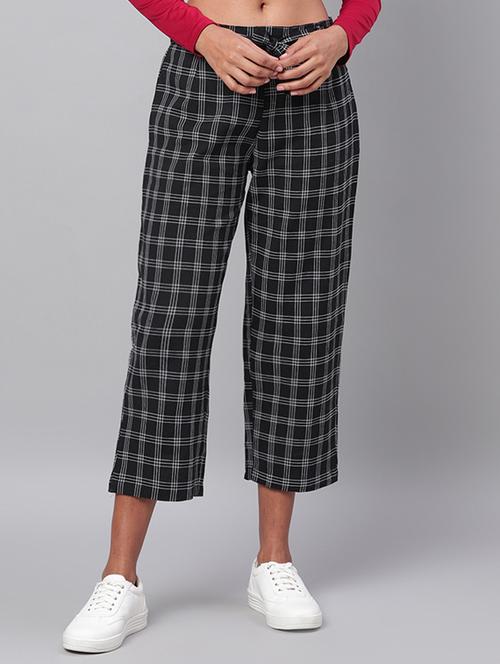 tie front checkered capri - 17474453 - Very Small Image - 1