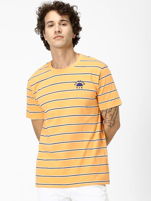 yellow striped casual t-shirt - 17502548 - Very Small Image - 1