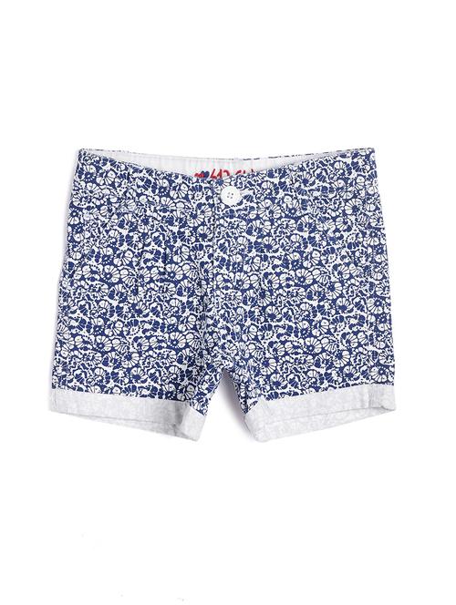 white cotton blend shorts and threefourth - 17505191 - Very Small Image - 1