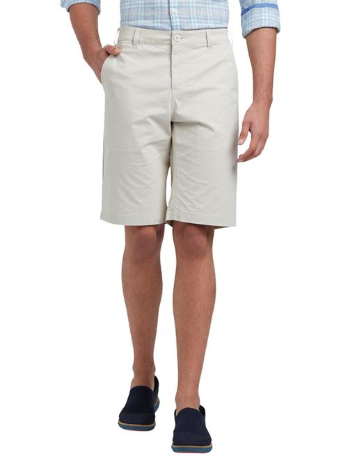 off white solid bermuda shorts - 17507931 - Very Small Image - 1