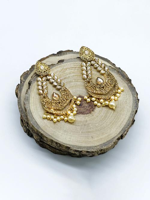 gold metal drop earring - 17544706 - Very Small Image - 1