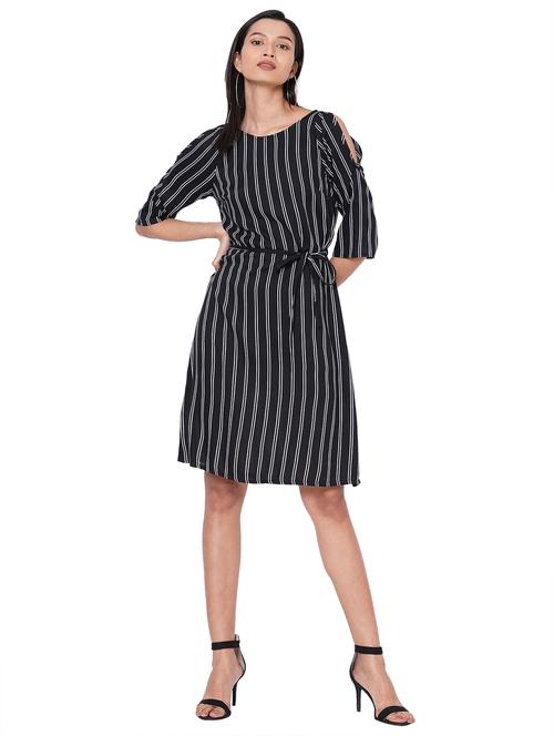 cold shoulder tie front dress - 17554394 - Very Small Image - 1