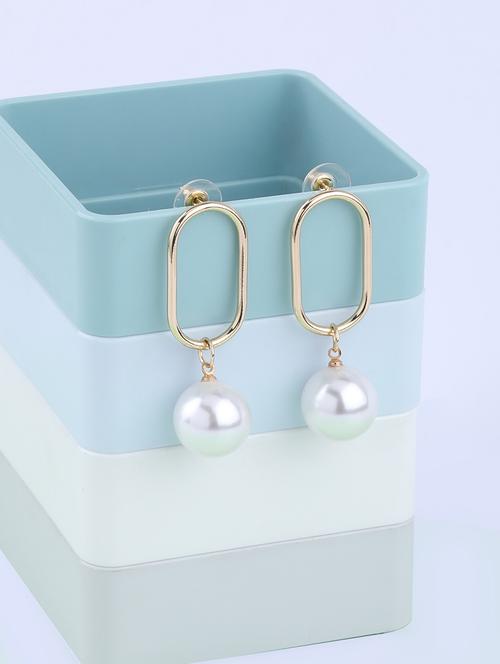 gold metal drop earring - 17563861 - Very Small Image - 1