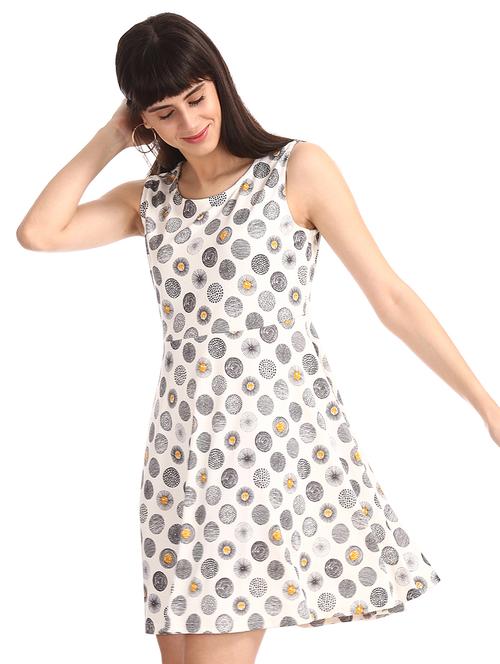 round neck a-line dress - 17580447 - Very Small Image - 1