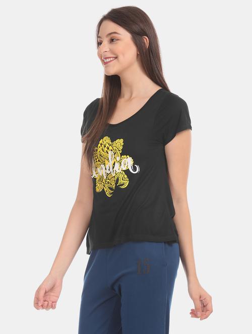 round neck graphic tee - 17581210 - Very Small Image - 1