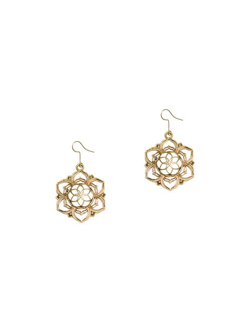 gold metal earring - 17598189 - Very Small Image - 1