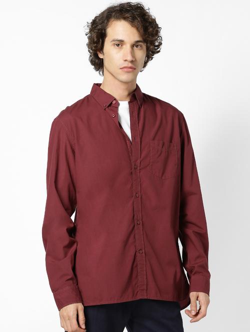 maroon solid casual shirt - 17619437 - Very Small Image - 1