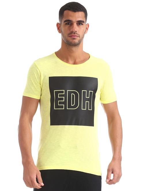 yellow chest print t-shirt - 17631163 - Very Small Image - 1