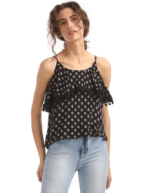 lace detail layered top - 17645512 - Very Small Image - 1