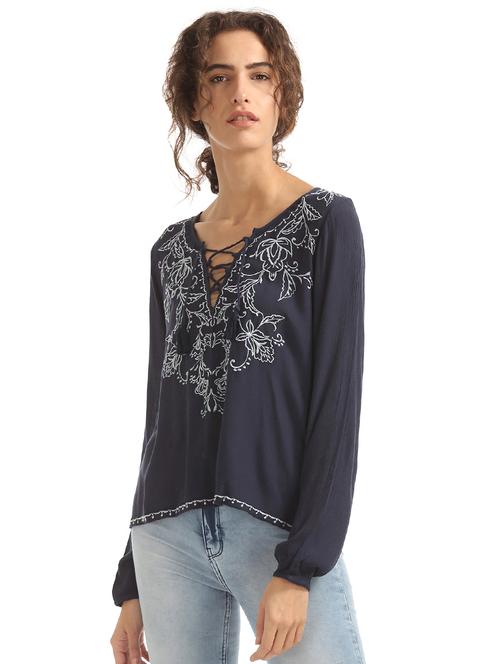 embroidered peasant top - 17645604 - Very Small Image - 1