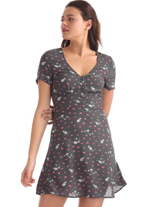 v neck floral dress - 17646445 - Very Small Image - 1