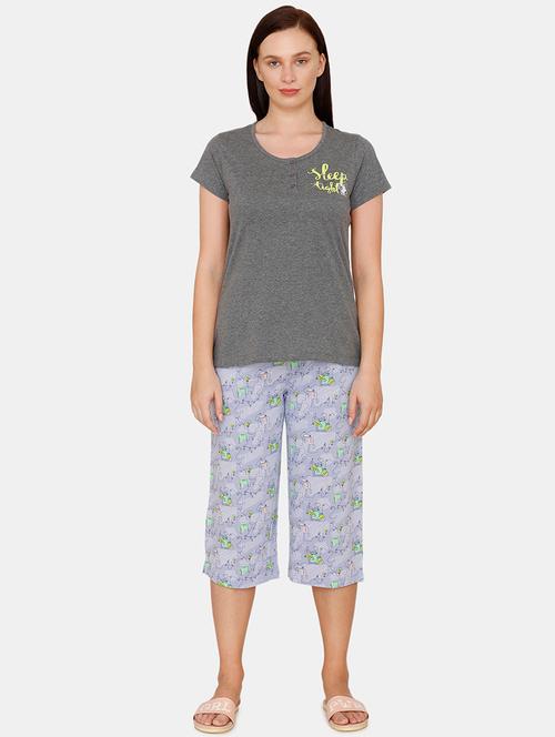 round neck top with capri nightwear set - 17651827 - Very Small Image - 1