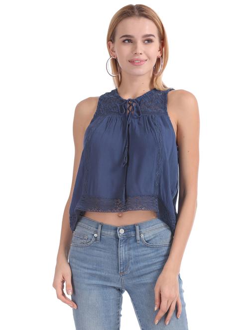 tie up neck crop top - 17666248 - Very Small Image - 1