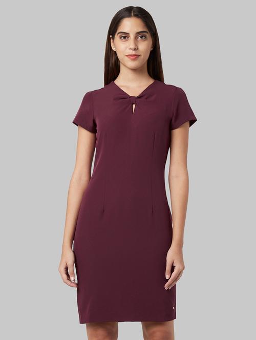 key hole neck checkered sheath dress - 17669618 - Very Small Image - 1