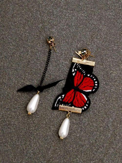 red metal drop earring - 17678615 - Very Small Image - 1